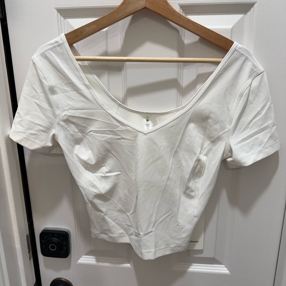 Lululemon Align Tee White Cropped Size 8 NWT - Picture 1 of 3